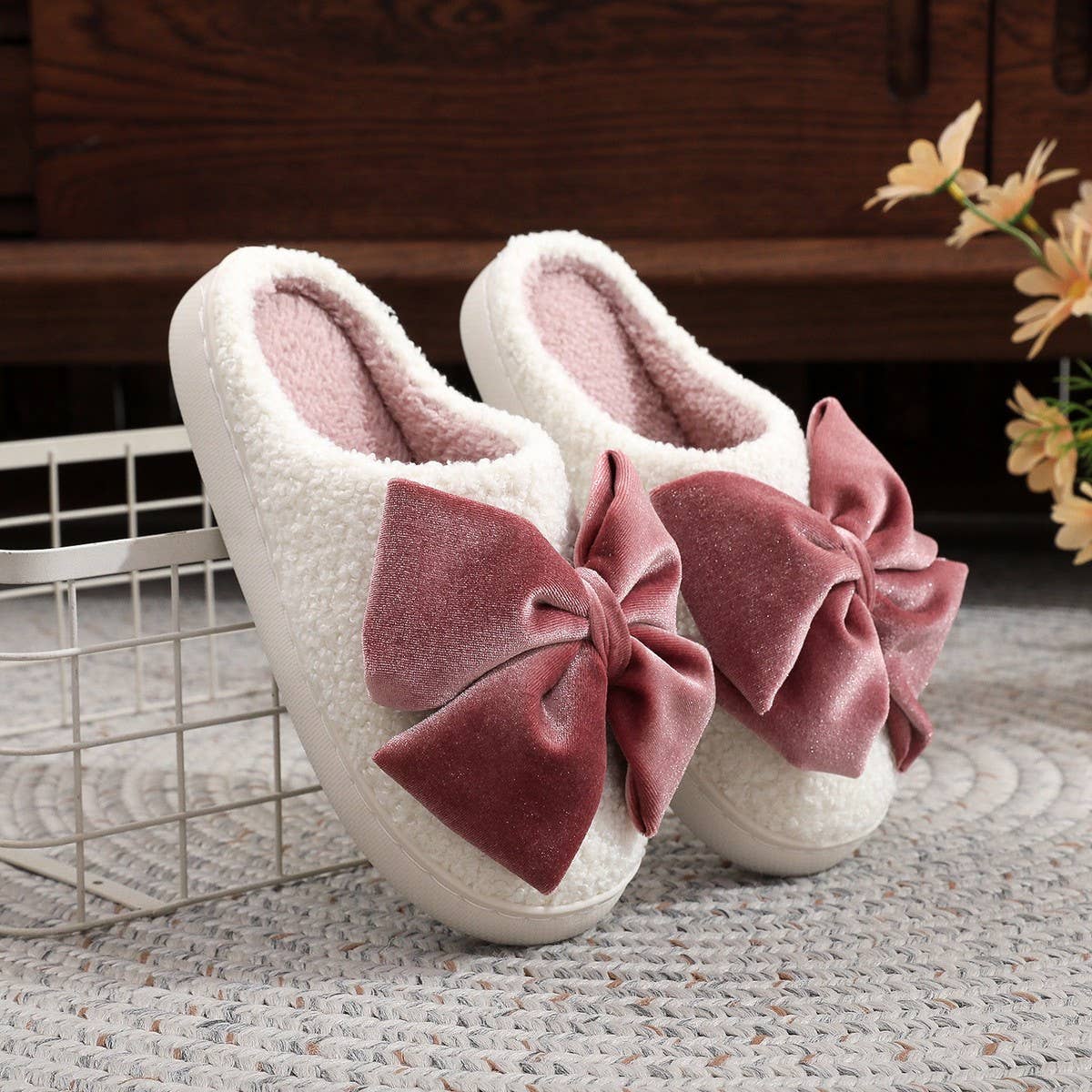 White Winter Warm Bow Cotton Slippers for Women_CWSHF00227 for wholesale on Faire1