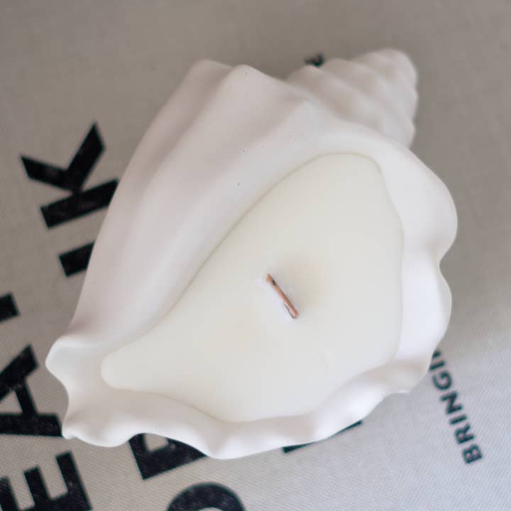 OÏA Candle - Jesmonite & soy wax for wholesale by Studio Firaora