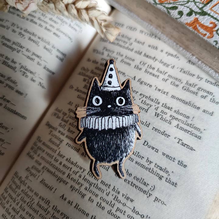 Jon Turner Illustration - Wholesale Lapel Pin/Button - Simon the Clown Cat Wooden Pin Badge