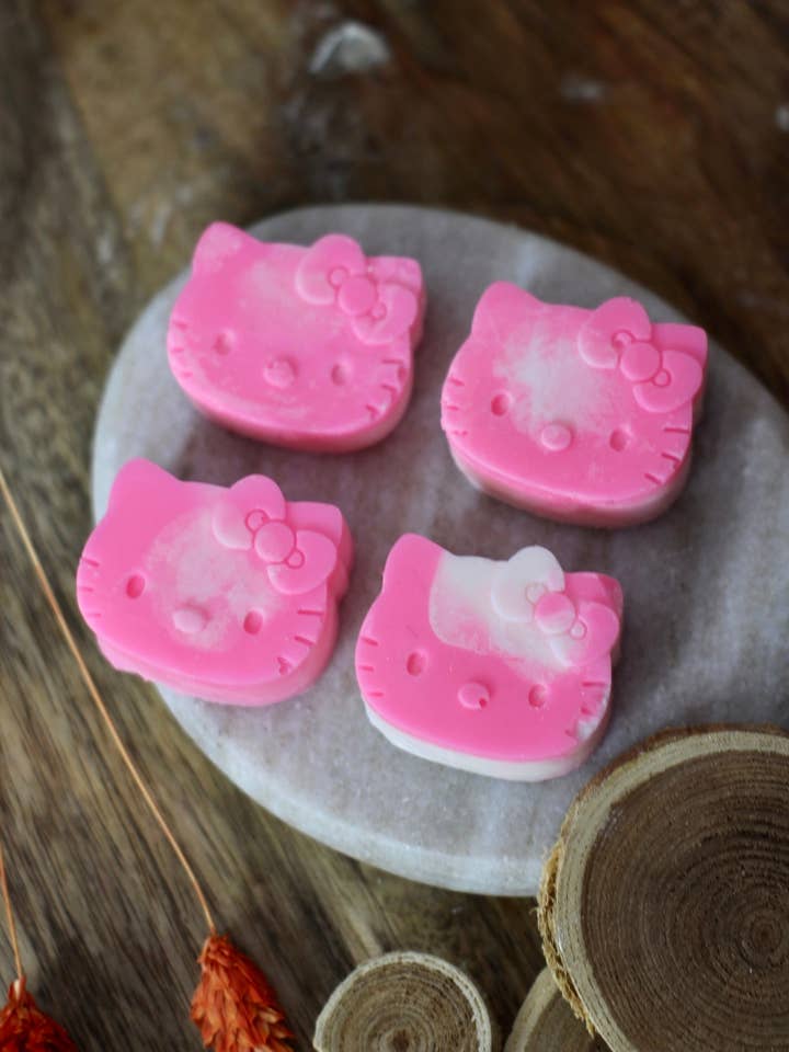 Kitty Tie And Dye Melt Fonds for wholesale by Meet me at the corner