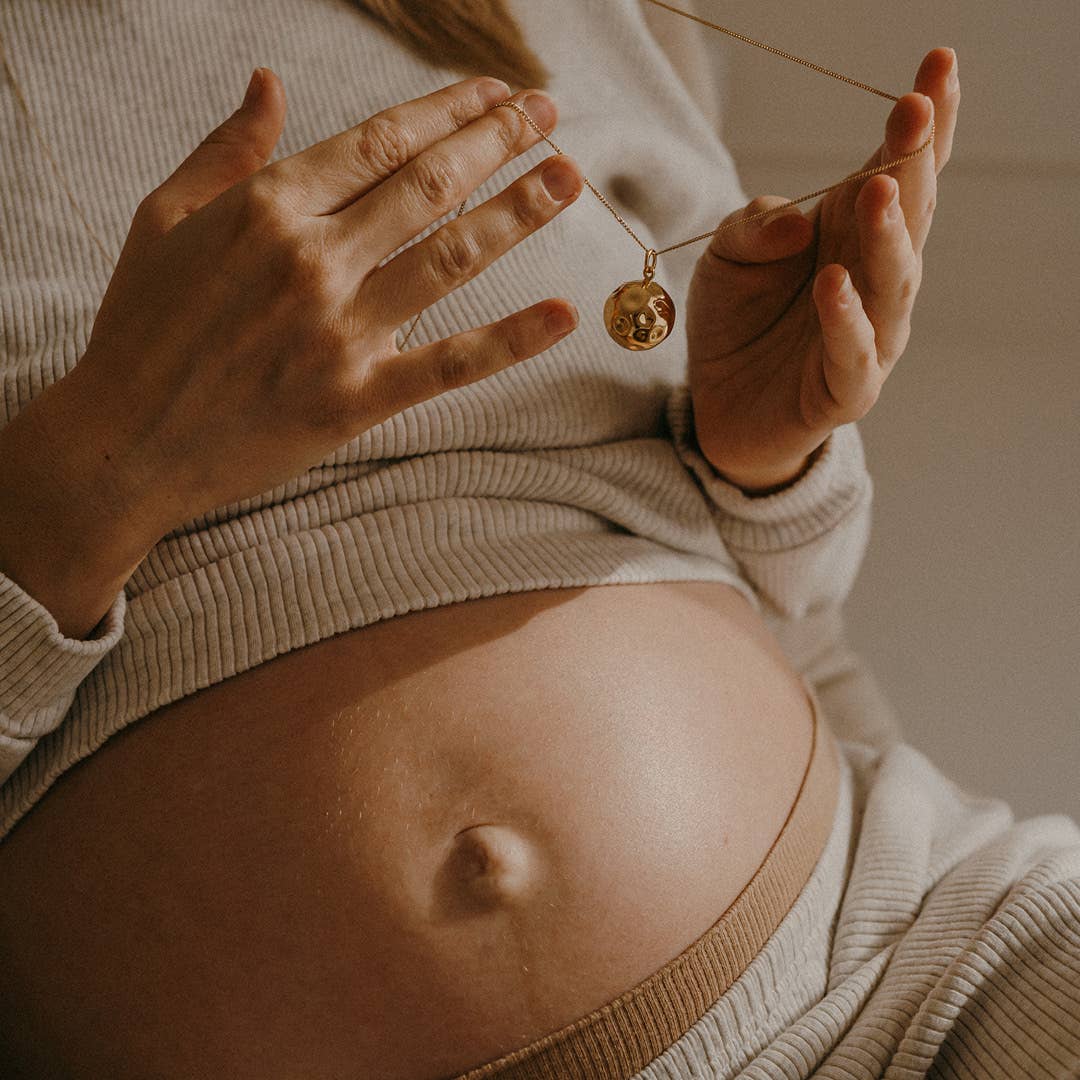 Ilado – wholesale Smycken - Mamma – MOON graviditetskula på kedja10