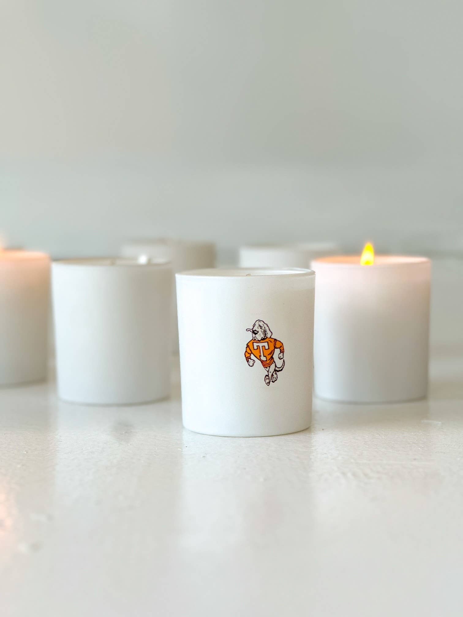 Bungalow South – Vela em jarro/copo por atacado – Vela de 10 oz da Coleção Collegiate3