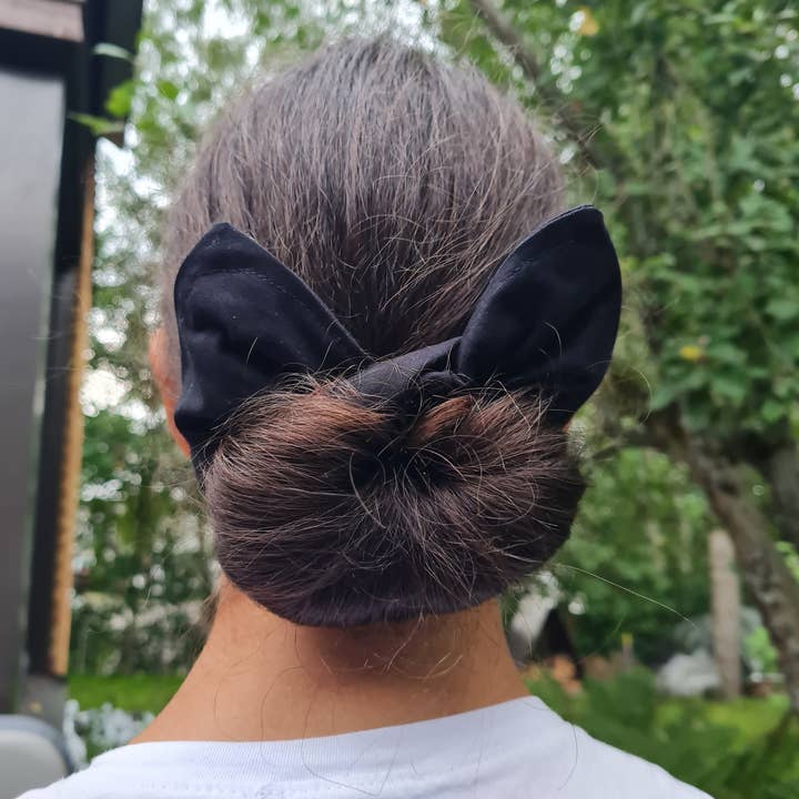 Bun maker, black for wholesale by OmpelimoMirage