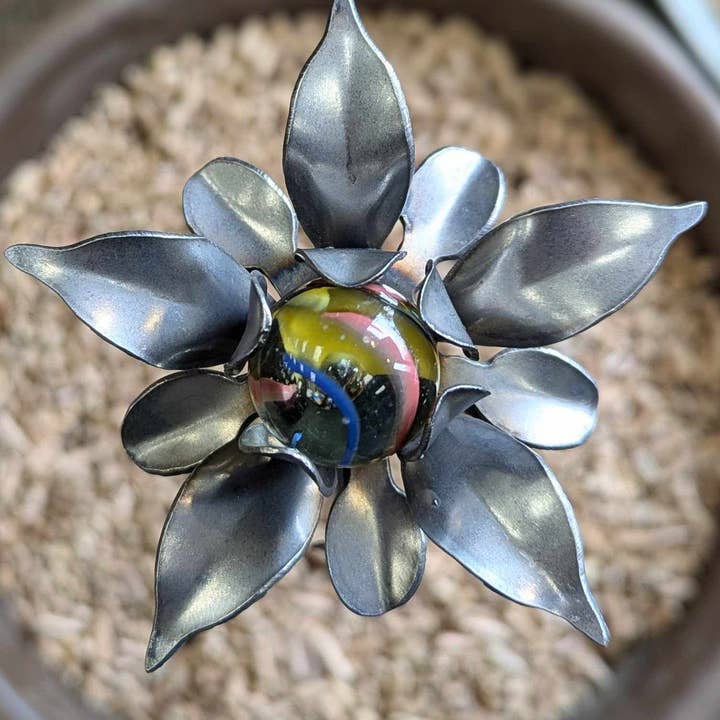 Designs by Dieter, LLC - Wholesale Garden/Lawn Stake - Handmade Metal Flower Garden Stake1