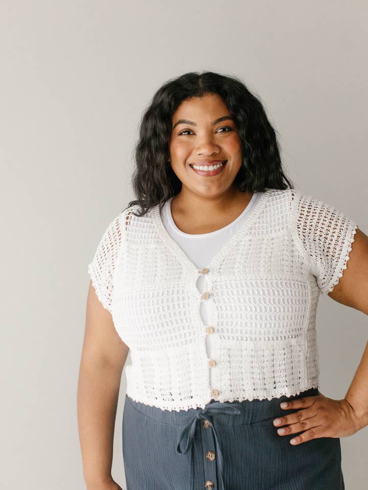 Cardigan à manches courtes en crochet 'Andrea' VENTE FINALE pour la vente par The Main Street Exchange