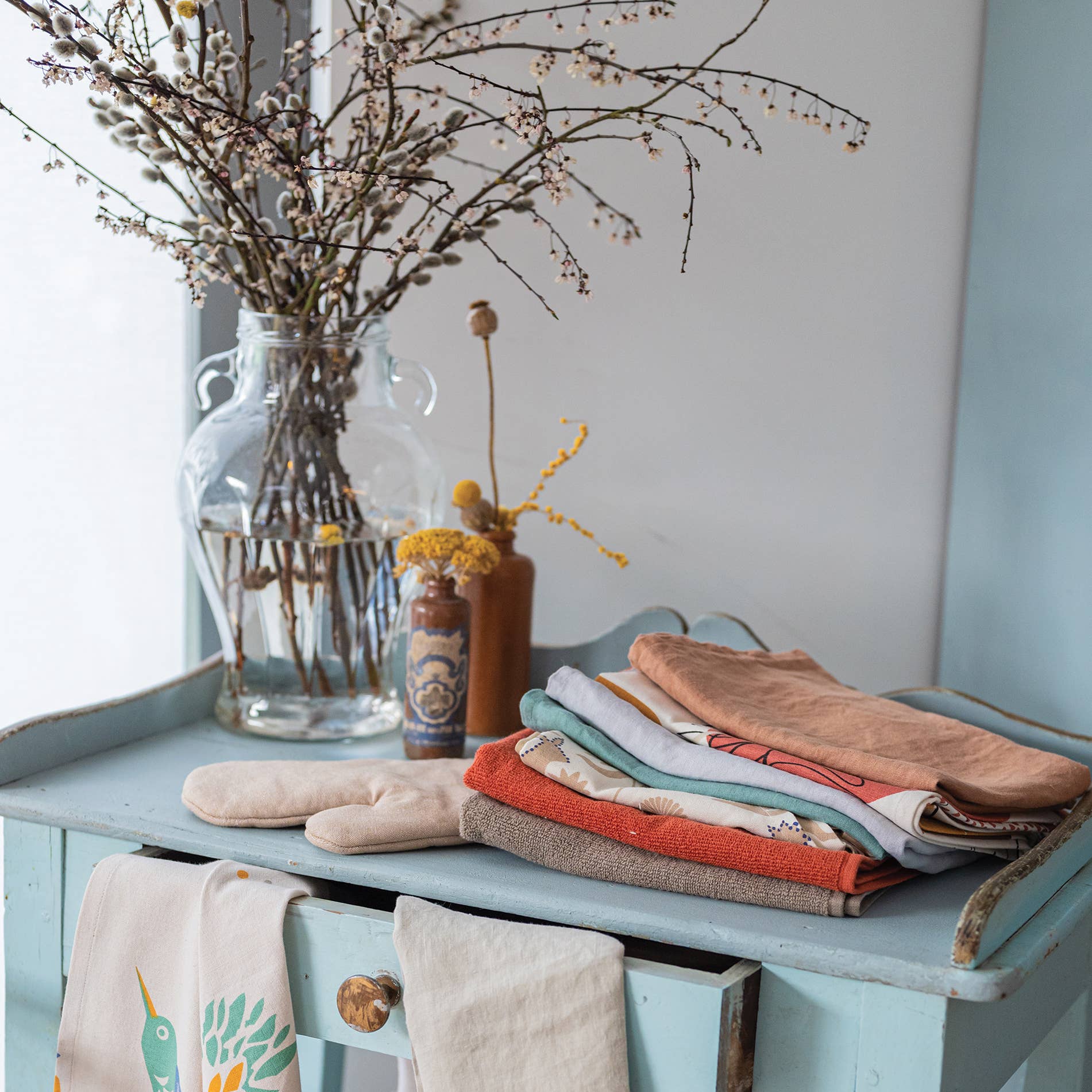 Maison Vivaraise & La Cerise sur le Gâteau - Wholesale Hand Towel - Carnation Curl Tobacco Hand Towels 50 X 503