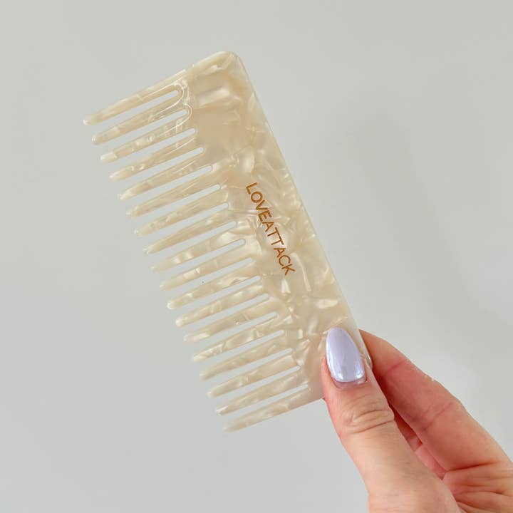 Love Attack – wholesale Hair brush/comb – Cellulose Acetate Wide Tooth Detangling Hair Combs