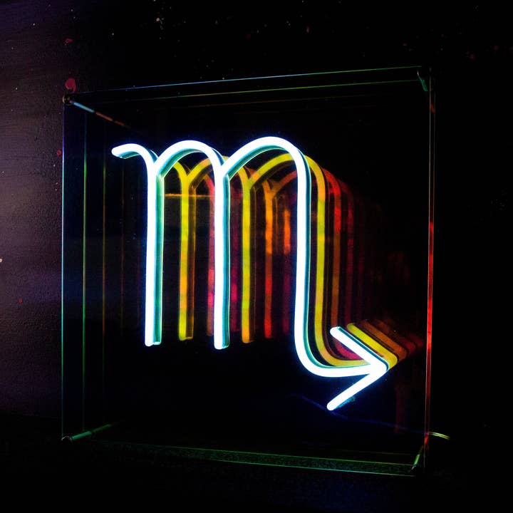 S C O R P for engroshandel hos Love Lights