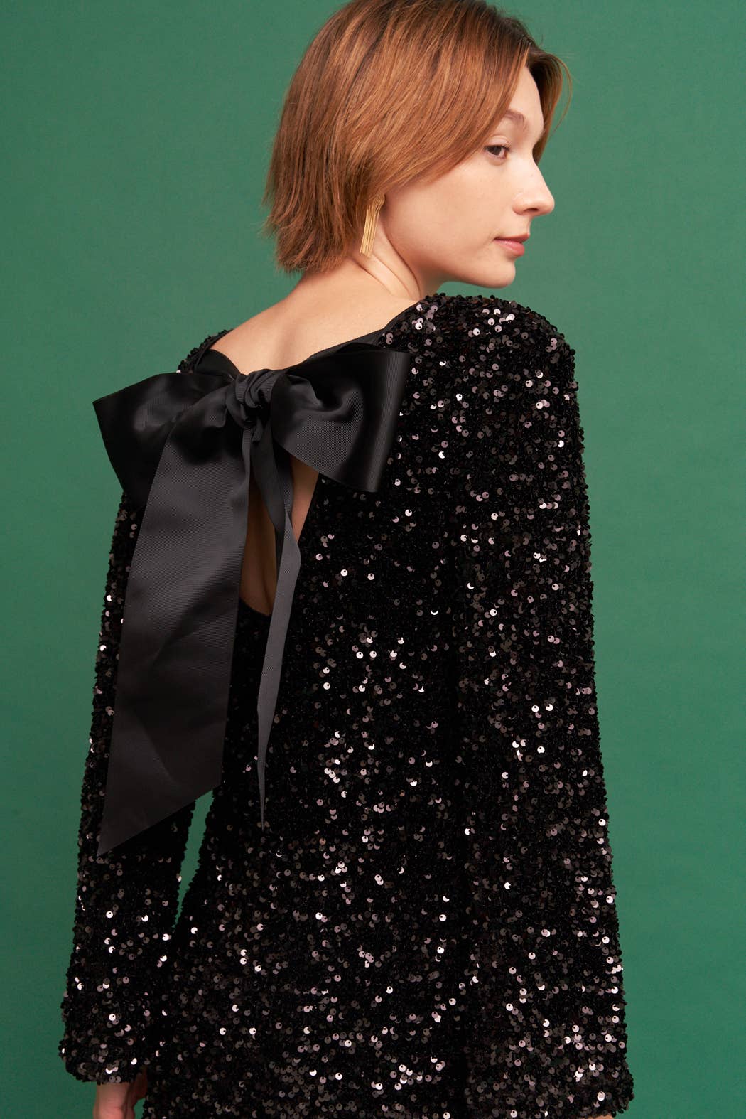 En Crème - Vente Robe – femme - Robe courte à sequins à manches longues avec nœud à nouer dans le dos19