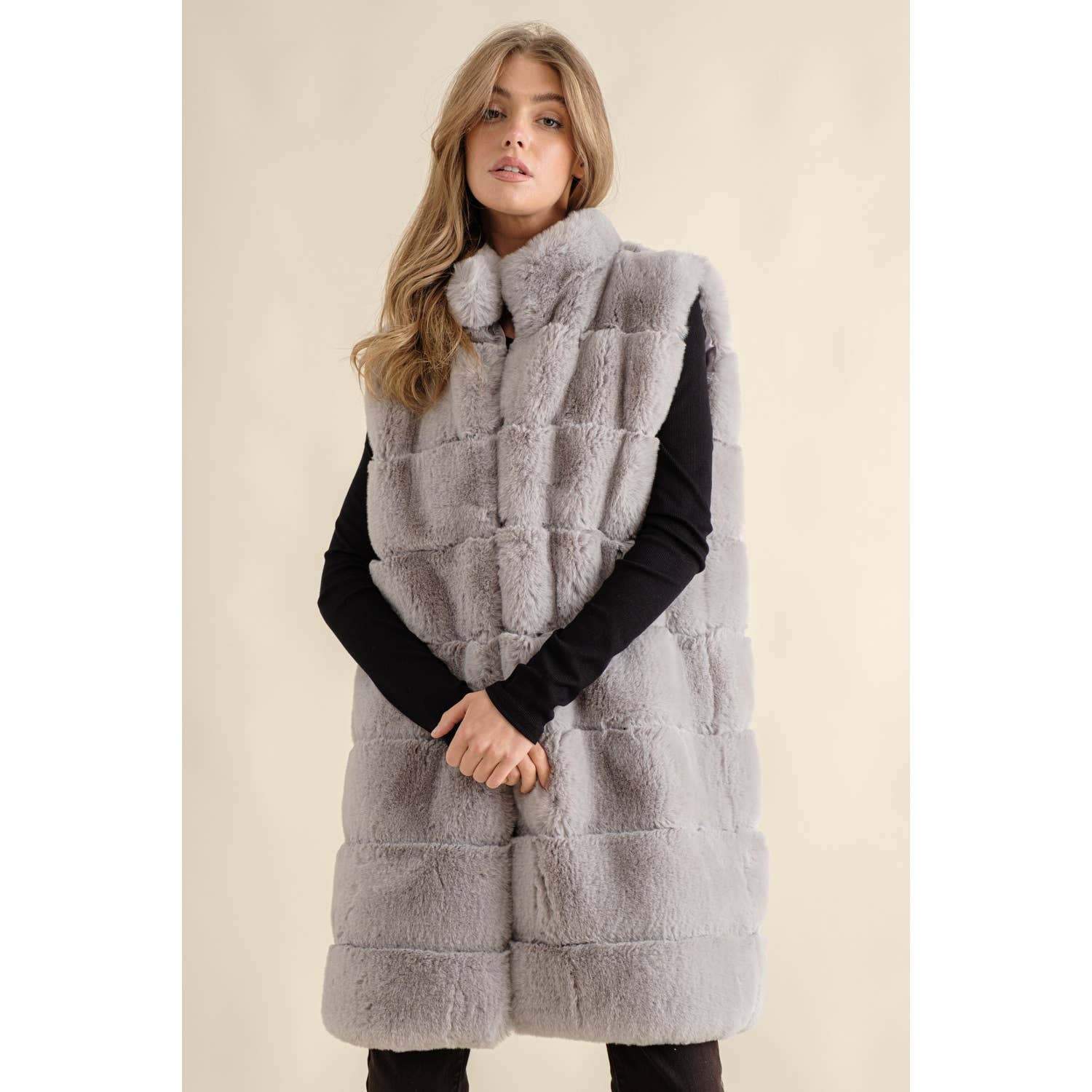 Sweet Generis - Vente Veste sans manches – femme - GILET BOUFFANT LONG EN FOURRURE À COL MONTANT27