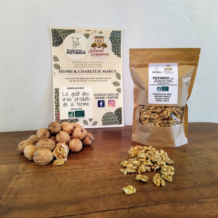 Shelled walnuts for wholesale by DOMAINE L'HERMITON