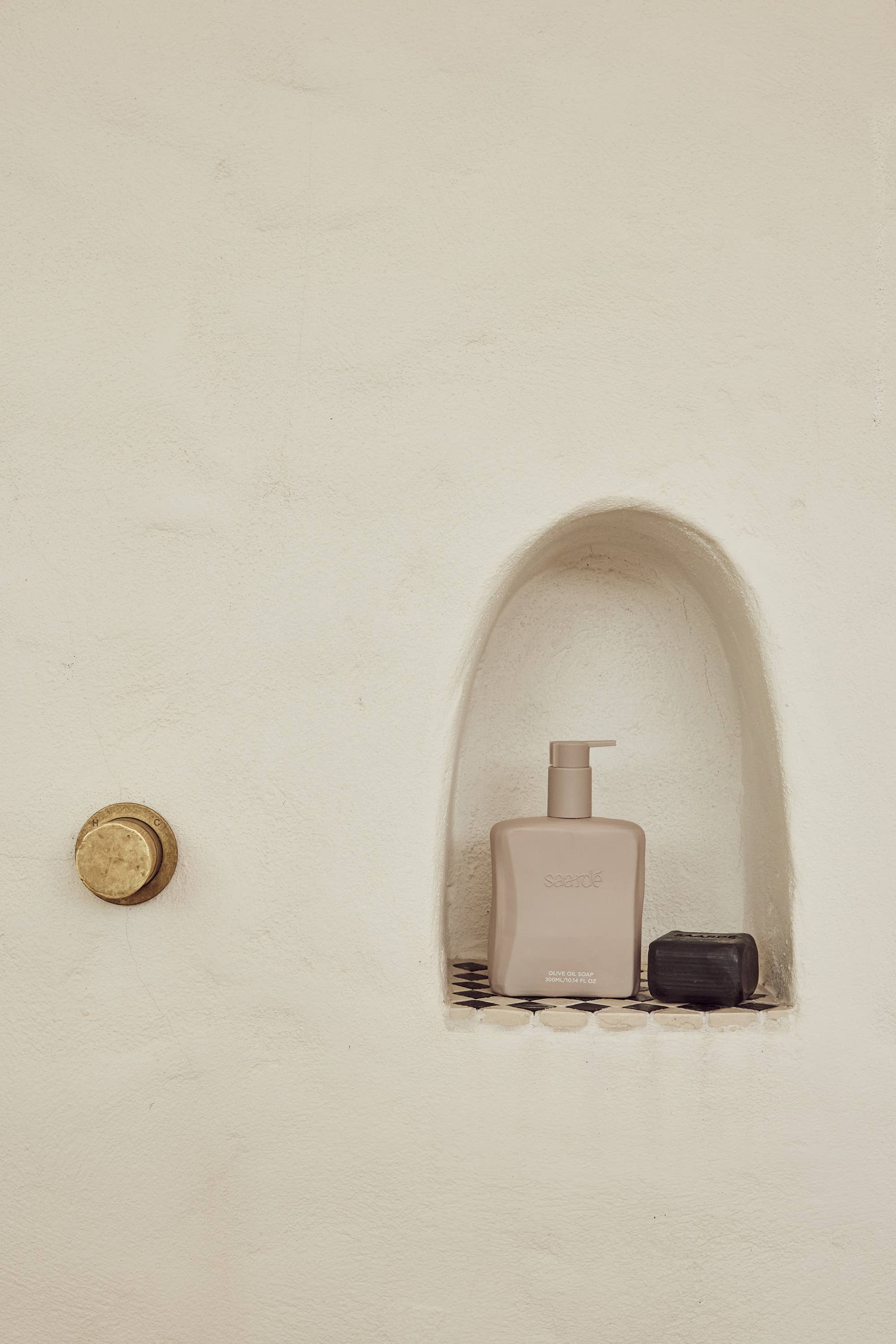 Saardé - Wholesale Zeepblok - Olive Oil Bar Soap | Geactiveerde houtskool3