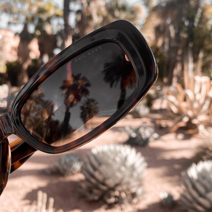 SOL KYST - Wholesale Sunglasses - Women's - Monarch4