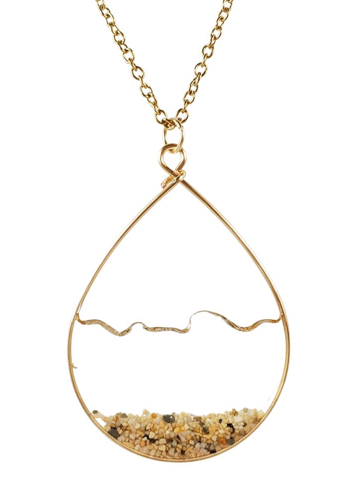 Colar Água Clara e Areia em Ouro Amarelo por atacado de Skinny Pig Designs