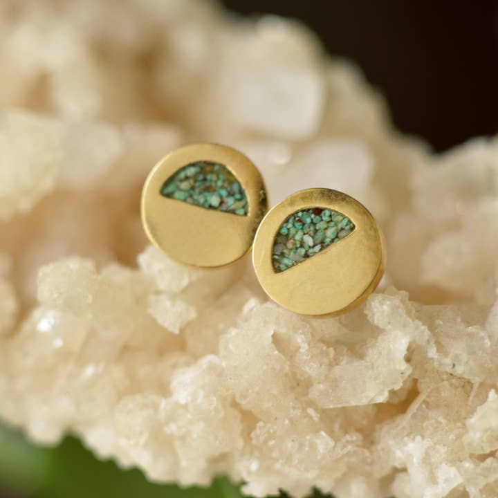 Cameoko - Wholesale Stud/Post Earrings - Half Moon Crushed Stone Inlay Vintage Design Gold Post