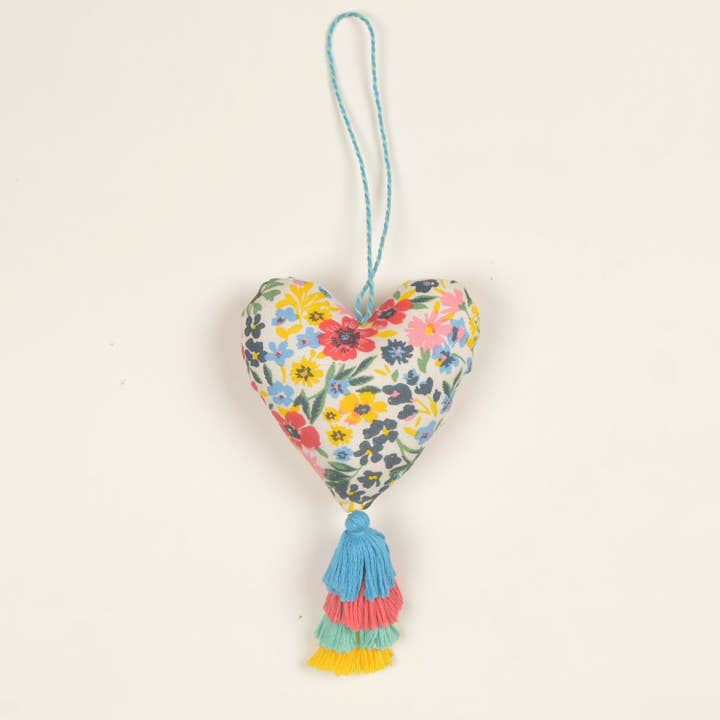Silaiwali - Wholesale Ornament - Embroidered Heart with Woollen Tasel — Ornament5