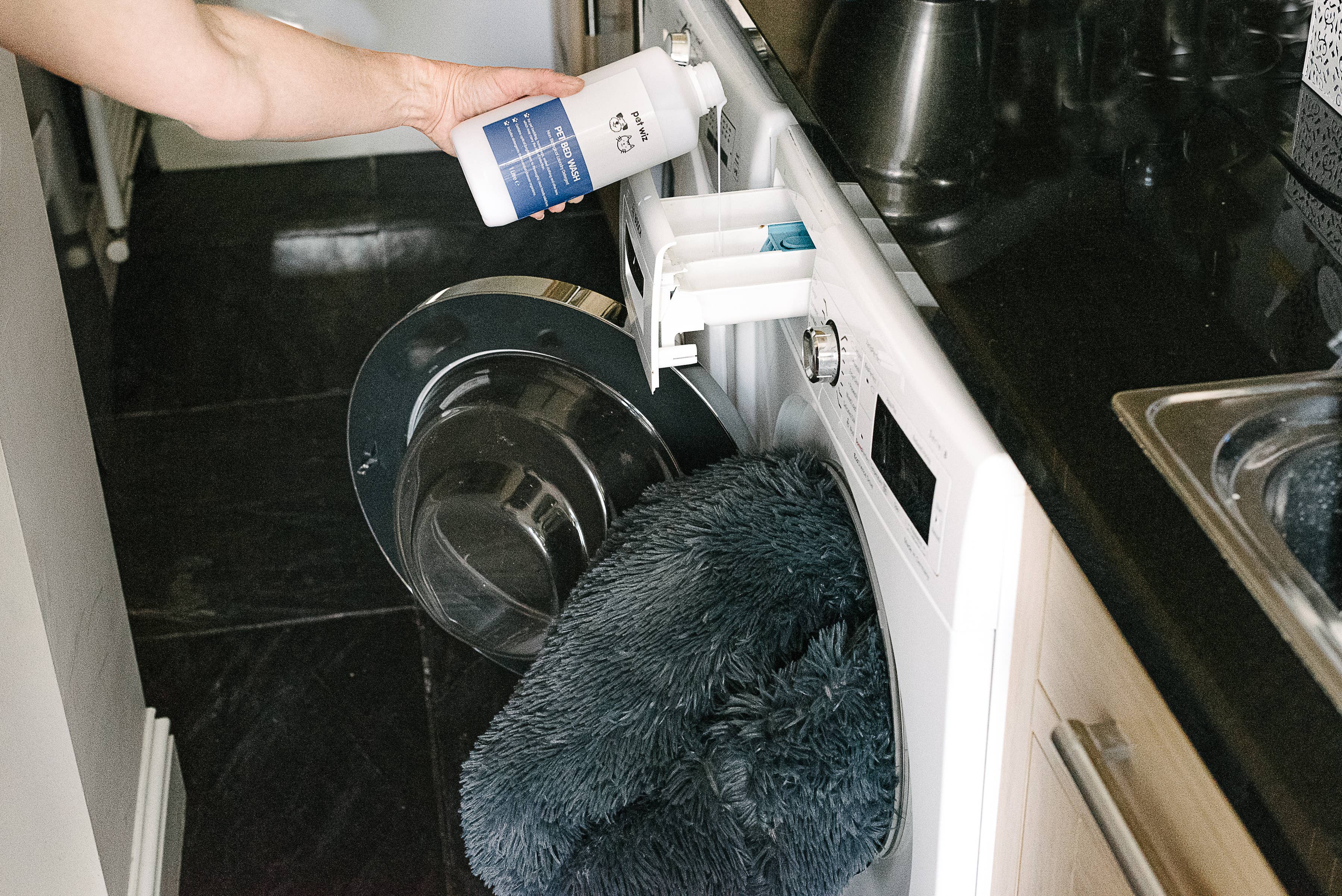 Pet Wiz - Wholesale Pet Bed - Cat/Dog - Pet Bed Wash - Non Biological Laundry Detergent4