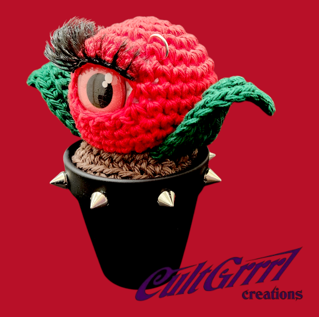 CultGrrrl Creations - Wholesale Decorative tabletop object - Crochet Faux EyePod Plant1