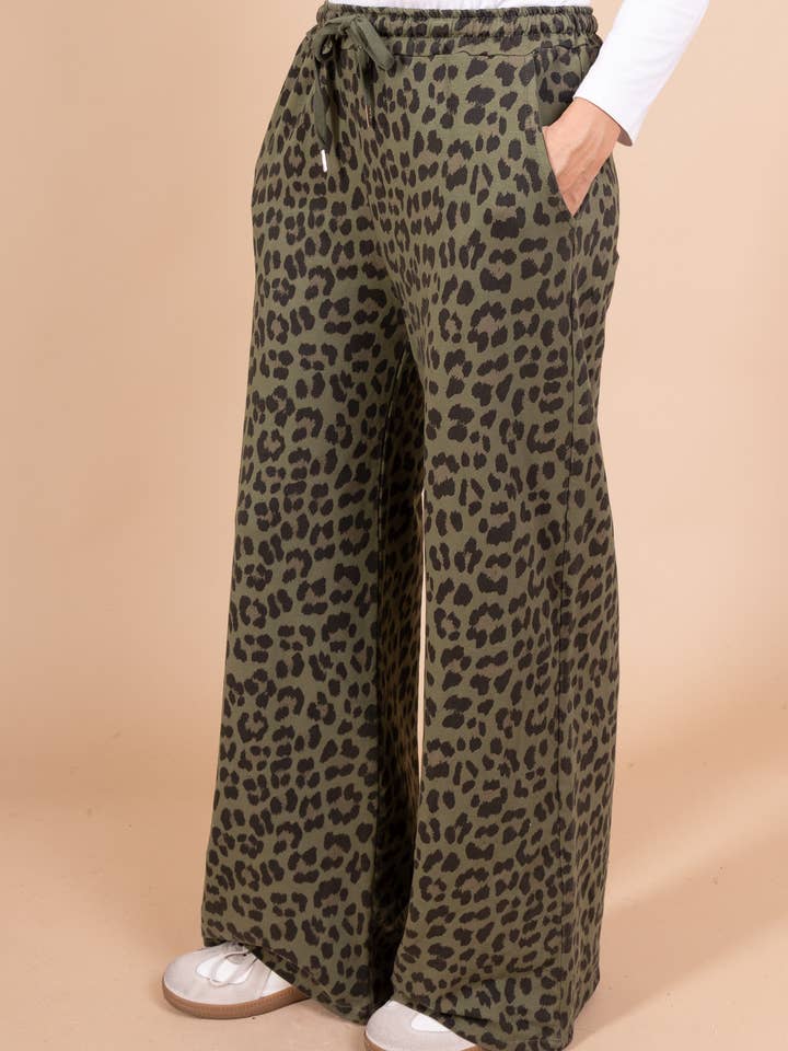 Pépouz' Paris - Wholesale Pants - Women's - Fluid and comfortable leopard print pants PPN256110