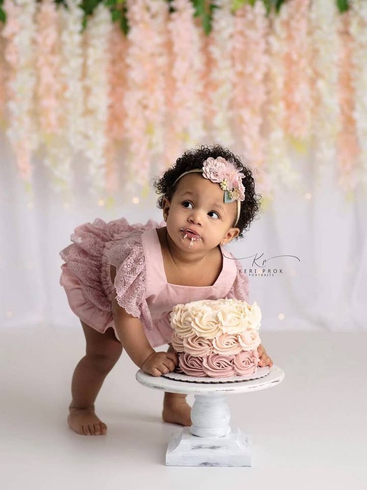 Light pink lace romper for wholesale by PataTaTa