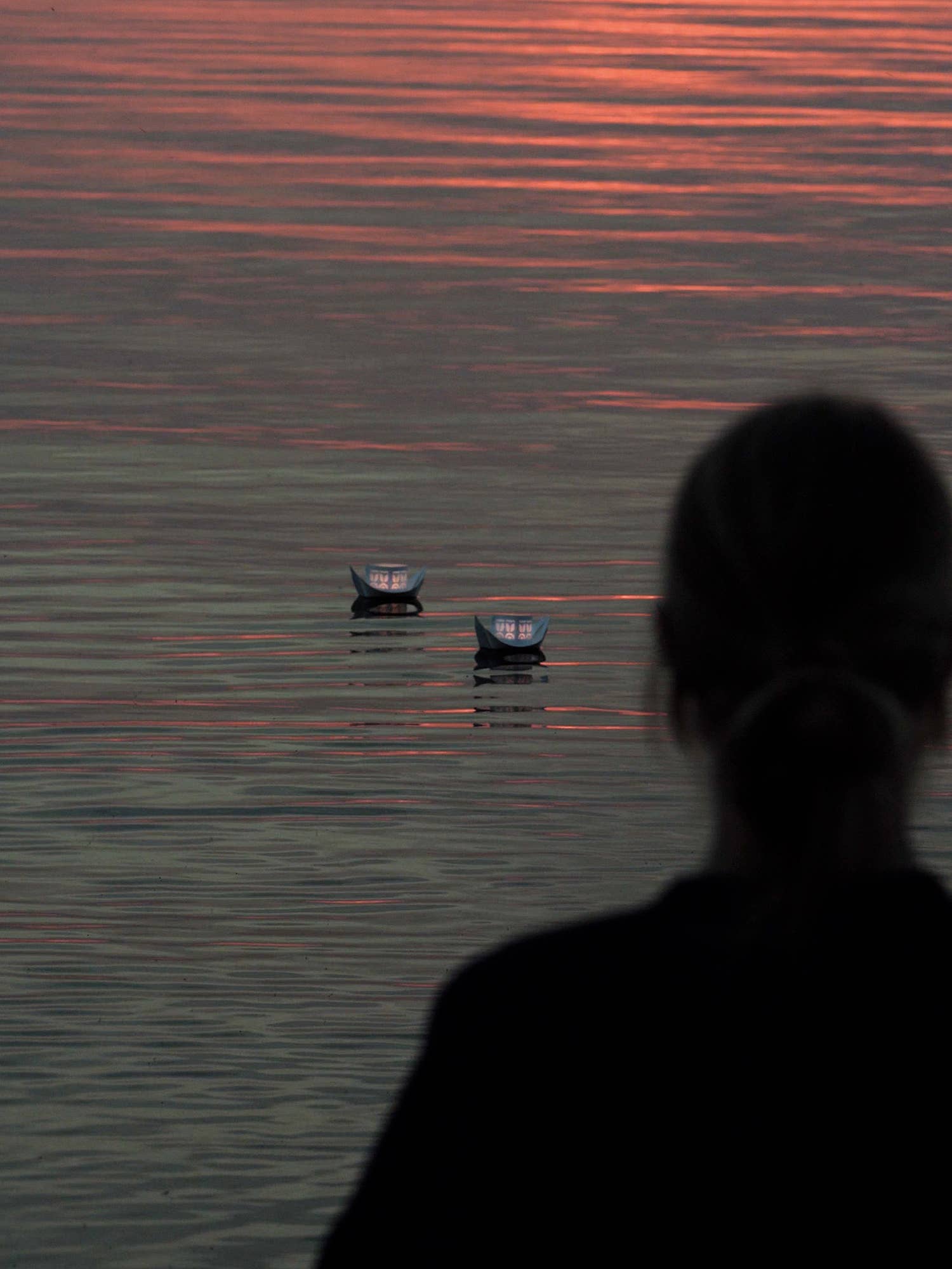 Jurianne Matter - Wholesale Decorative Tabletop Object - FLYDE floating lightboat2