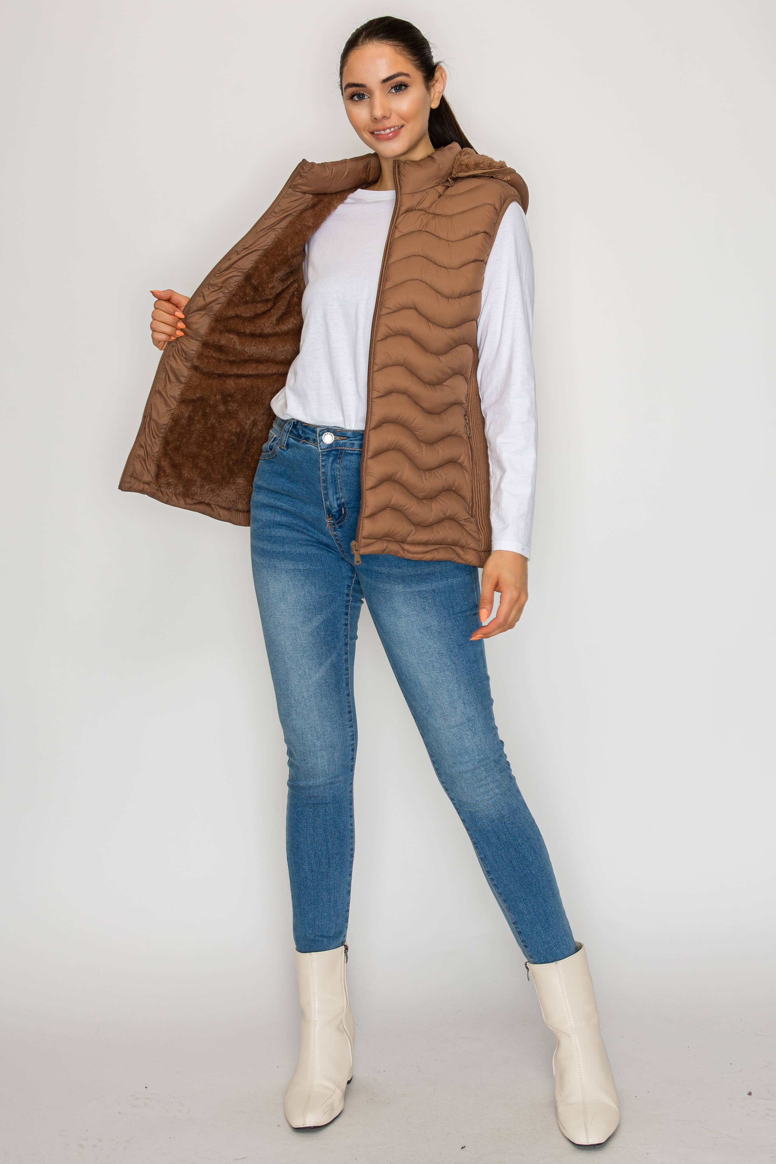 V390 Damväst med huva utan ärmar (V390) för wholesale på Faire1