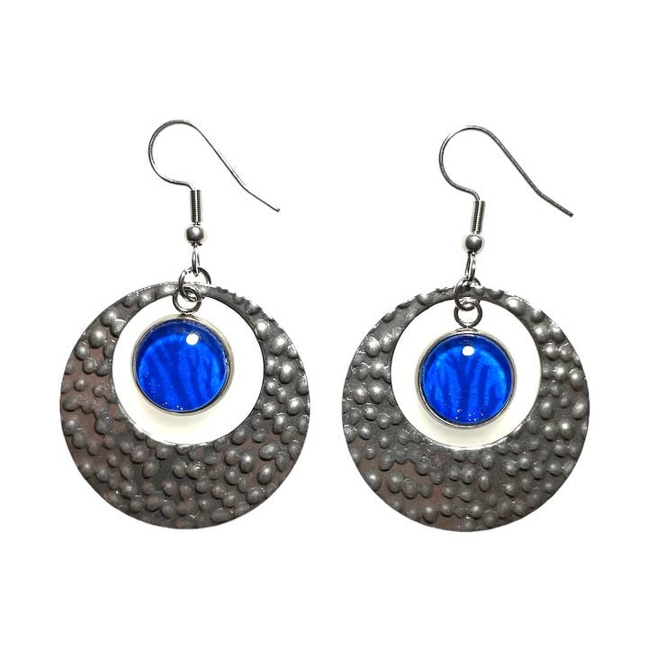 Œuvre originale : boucles d'oreilles à disque martelé pour la vente par Drift Away Studio