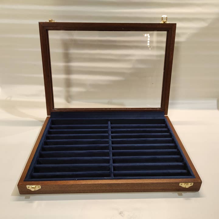 Boîte en bois pour 18 stylos de collection pour la vente par Coins&More