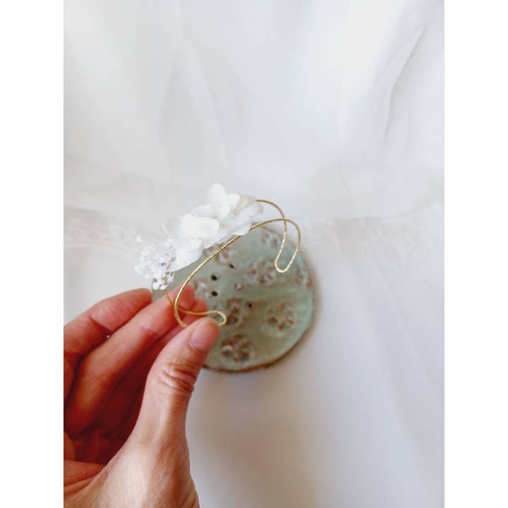 L'atelier du 6 - Wholesale Charm/Dangle Bracelet - Ania- White Flower Wedding Bracelet- Double Cuff7