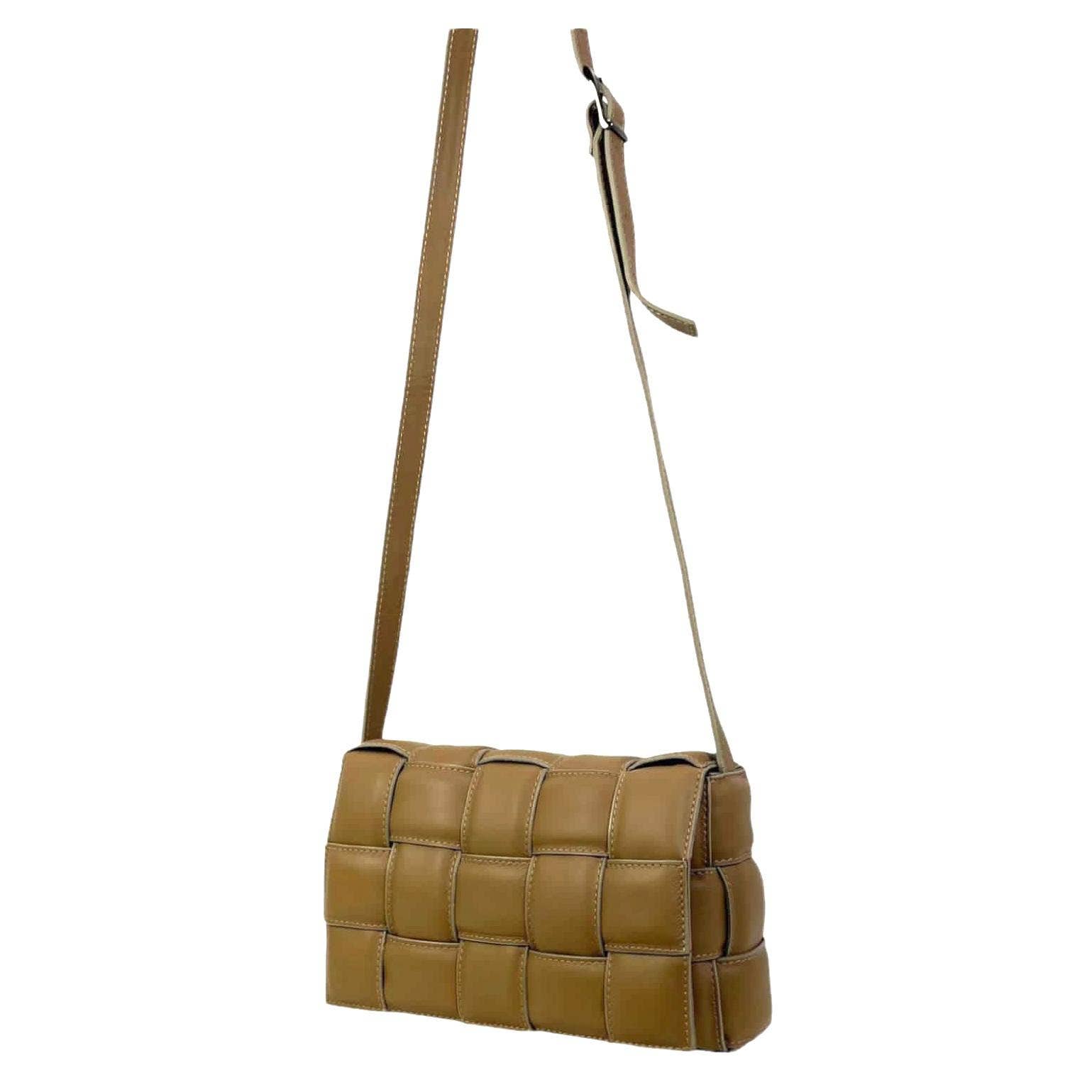 Chenson & Gorett - Vente Sac porté épaule – femme - Grand sac à bandoulière en cuir italien avec design quadrillé et rabat1