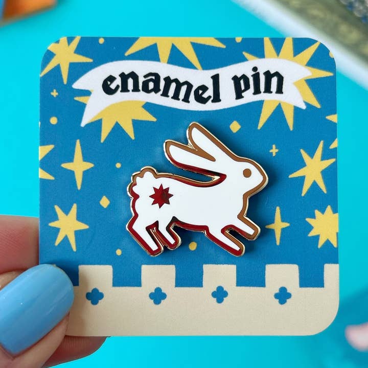 Épingle Émaillée Lapin Médiéval pour la vente par Stacey McEvoy Caunt
