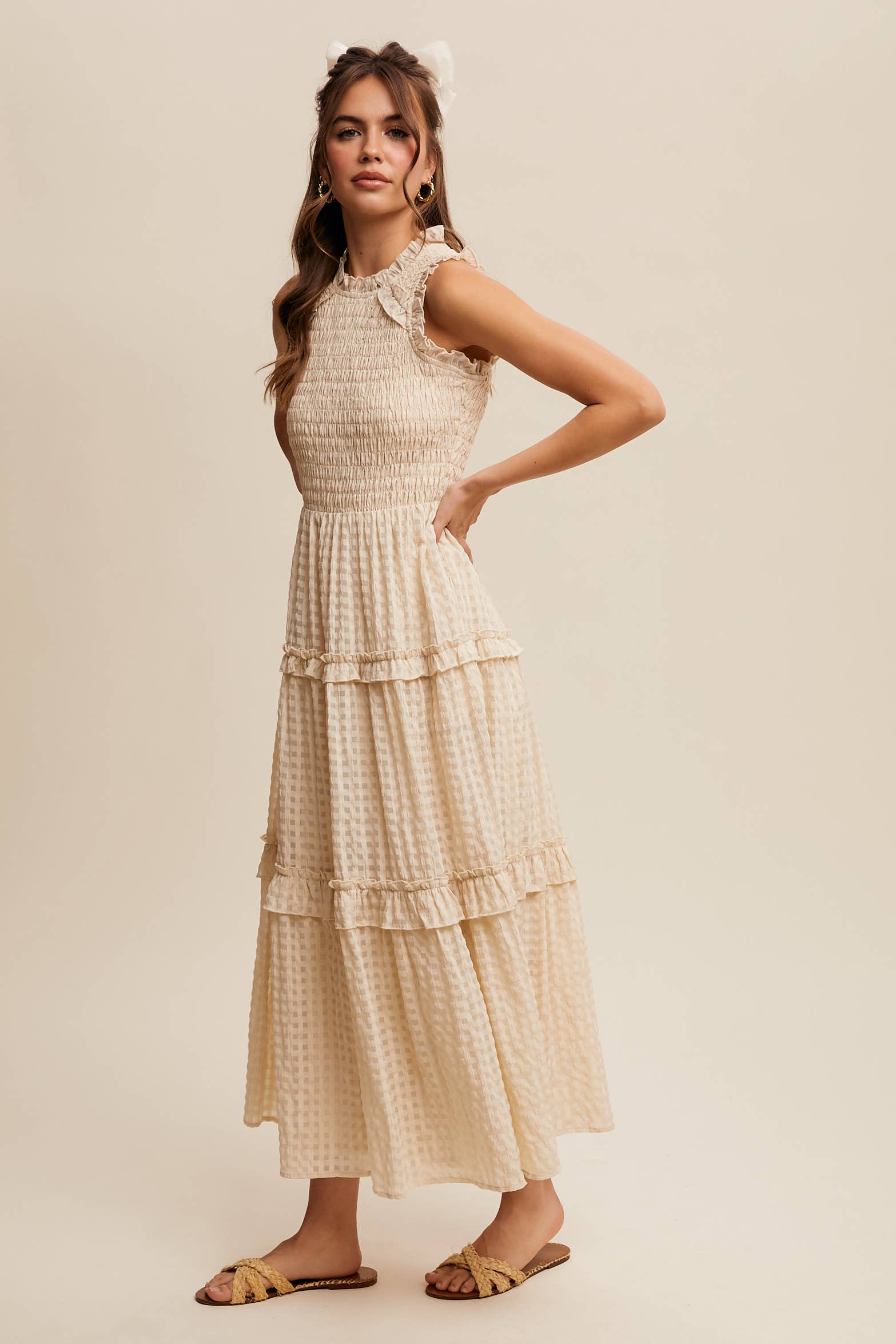 Listicle – wholesale Dress – Women's – Sleeveless Gingham Maxi Dress with Ruffle Details29