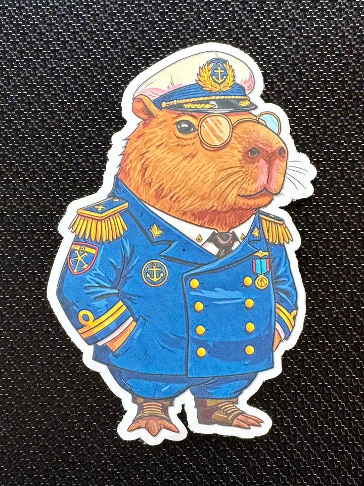 Adesivo Capitano Capibara per la vendita all'ingrosso da parte di thegloomycottage