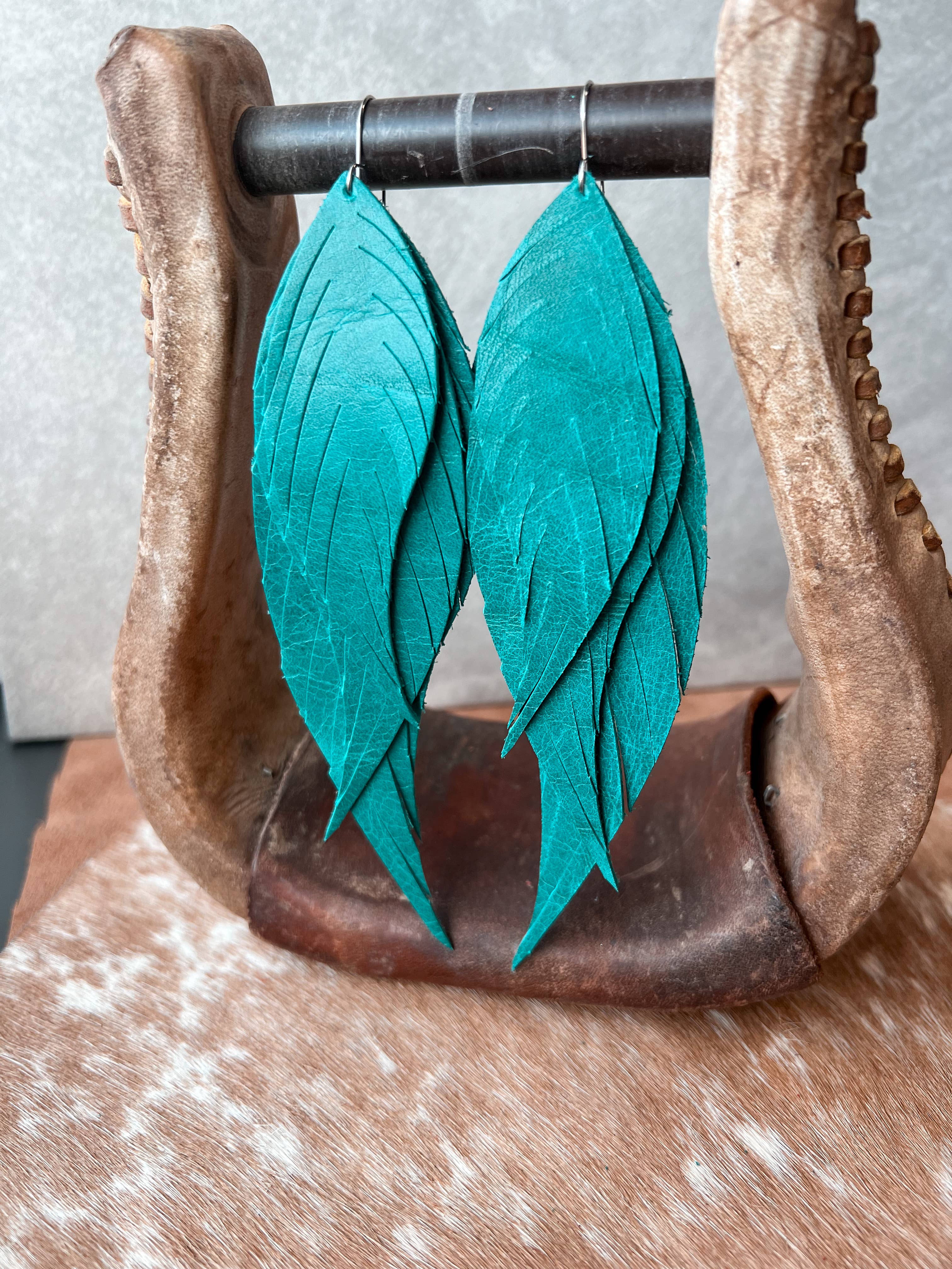 Fringed In Faith - Wholesale Tassel Earrings - Dawson Fringe Feather | Teal