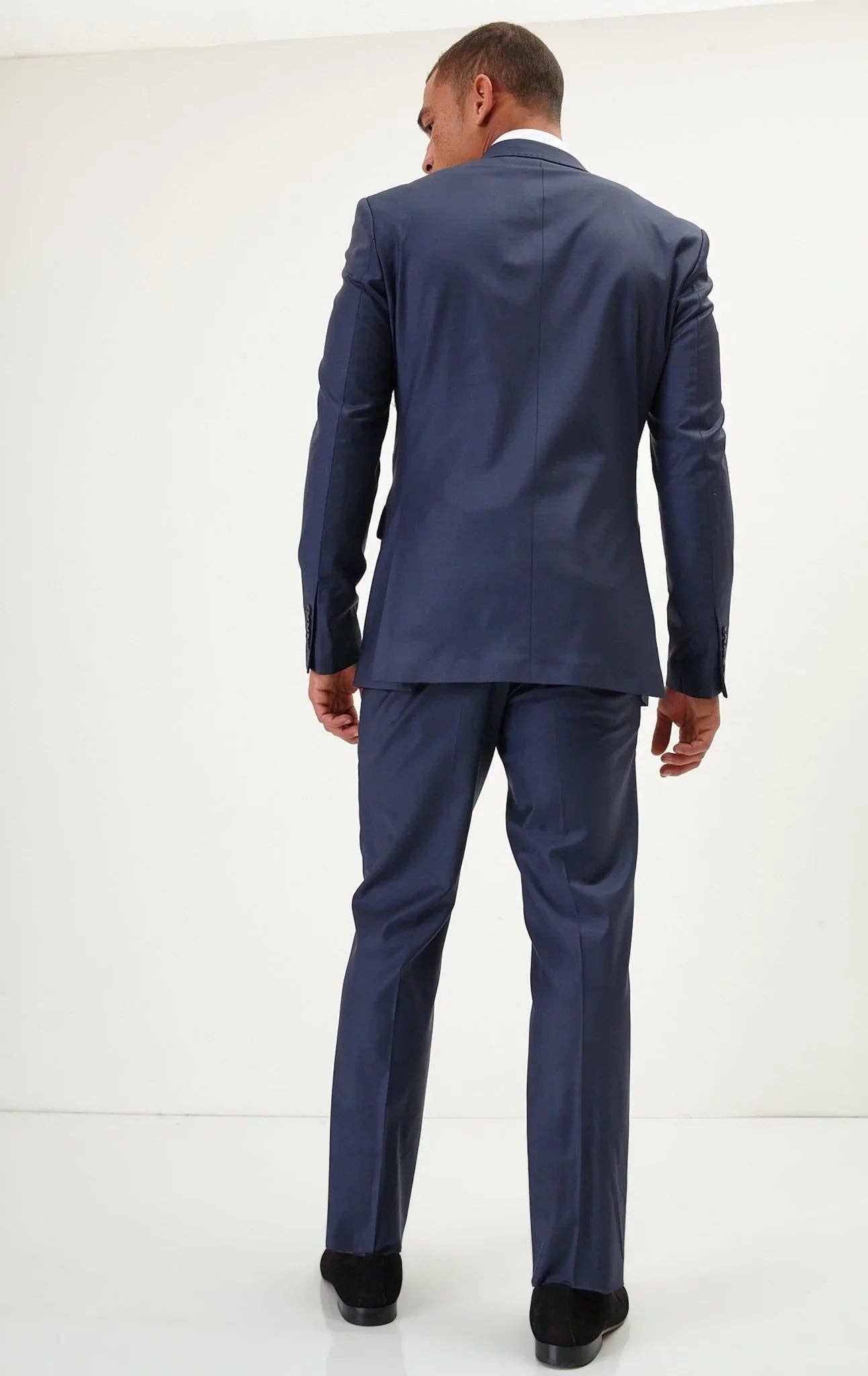 NAVY SOLIDO Abito da uomo Ron Tomson doppiopetto in lana Merino Super 120s, blu navy in vendita all'ingrosso su Faire4