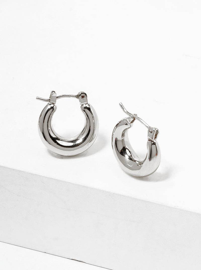 Wild Honey - Wholesale Hoop Earrings - 18K Gold Dipped 15Mm Tapered Hinged Hoop Earrings1