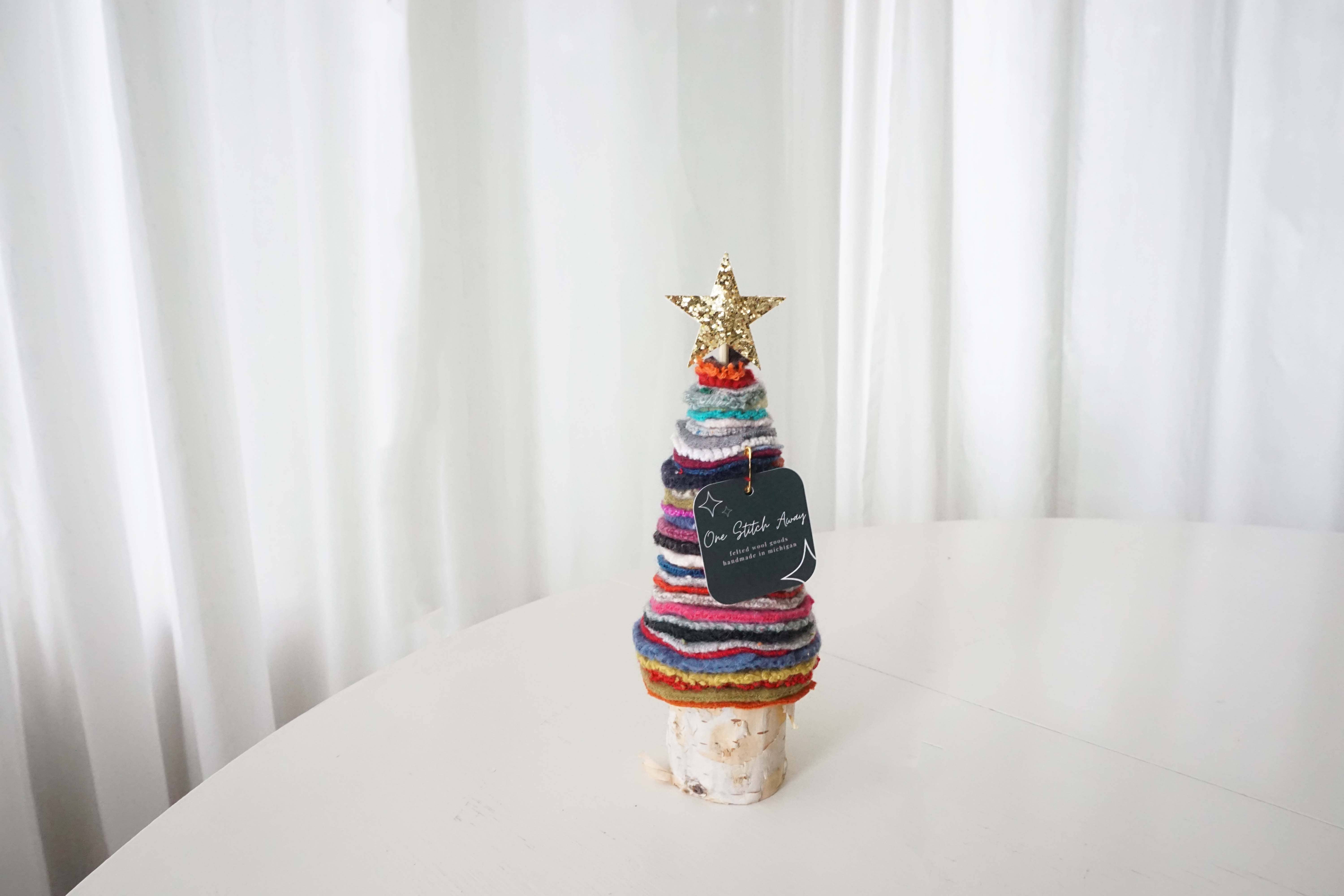 One Stitch Away - Wholesale Christmas Decoration - Medium Multicolor Felted Wool Christmas Tree3