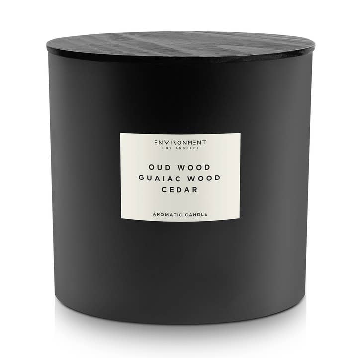 Vela de 55 oz inspirada en Tom Ford® | Oud Wood y Guaiac Wood para venta al por mayor de ENVIRONMENT