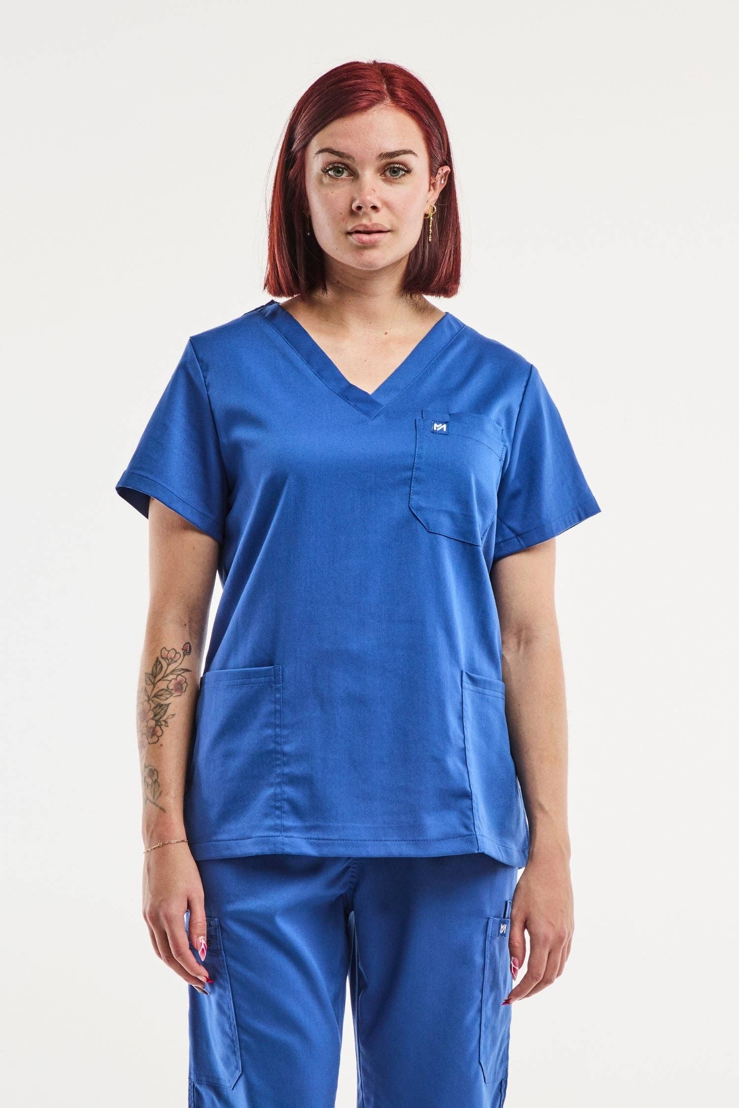 AELIN - Wholesale Healthcare Uniform - Women's - EMMA Jogger - Tenue médicale - Femme - Bleu roi4