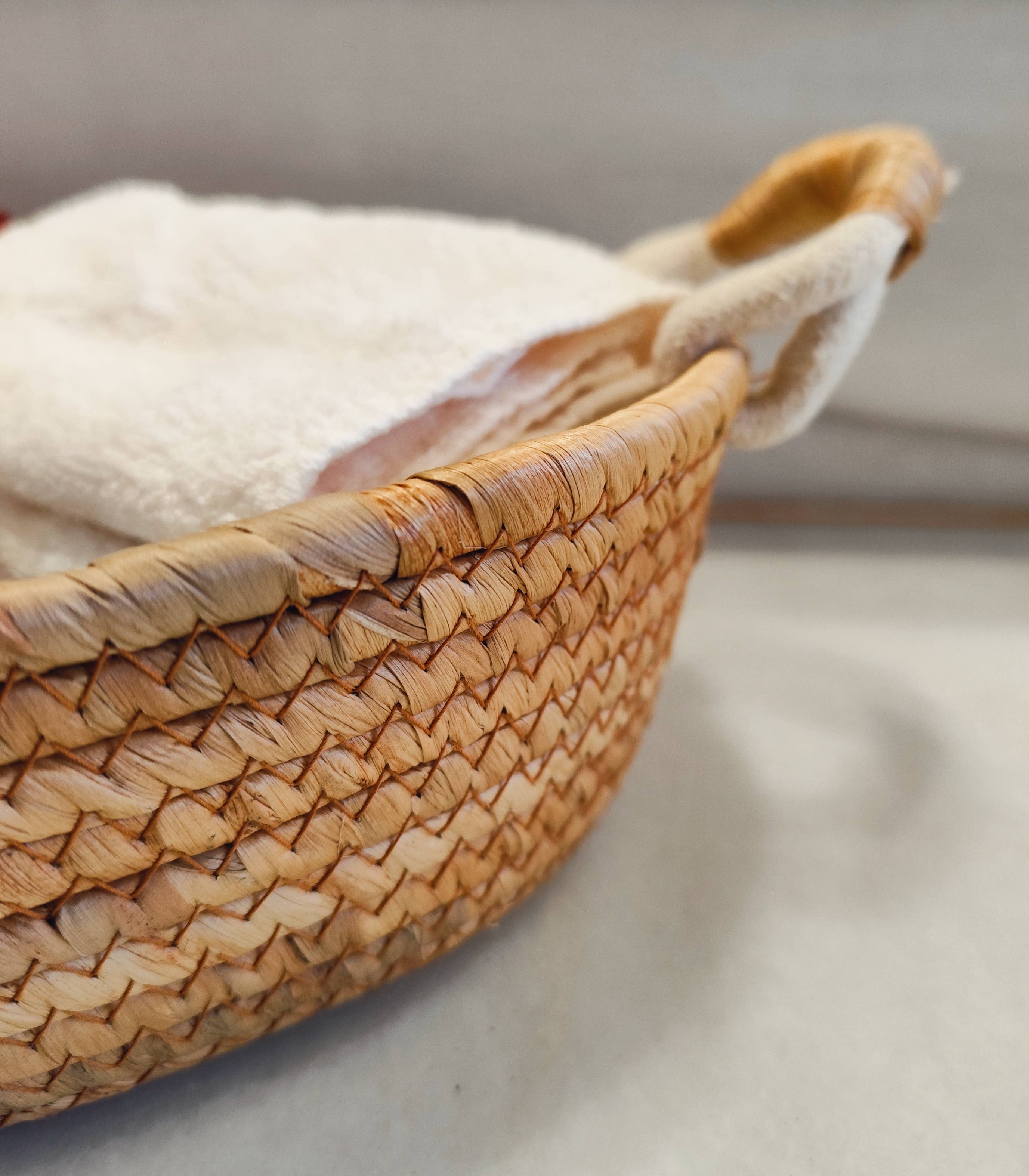 Maya Mallorca - Wholesale Decorative Tray - OVAL LINED SEAGRASS TRAY3