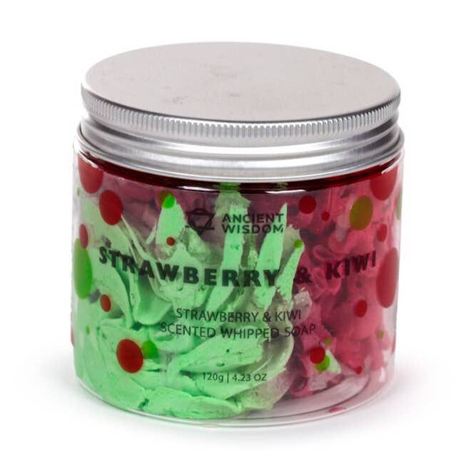Håndlavet sæbe med duft af jordbær og kiwi for engroshandel hos Magnolia gift