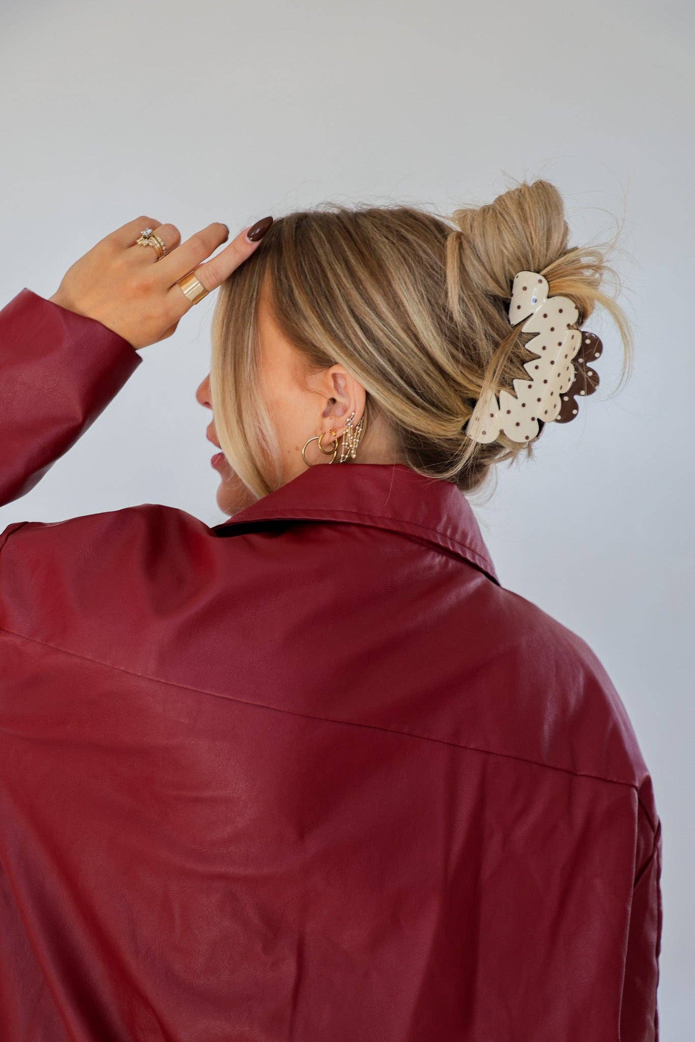 KAXI - Wholesale Hair Clip - Women's - BROWN & CREAM PETAL ARCH CLAW0