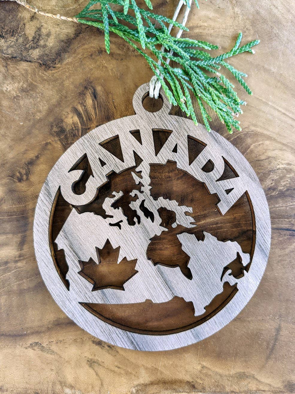 Foxwood Gifts Canada - Wholesale Ornament - Canada Christmas Tree Ornament1