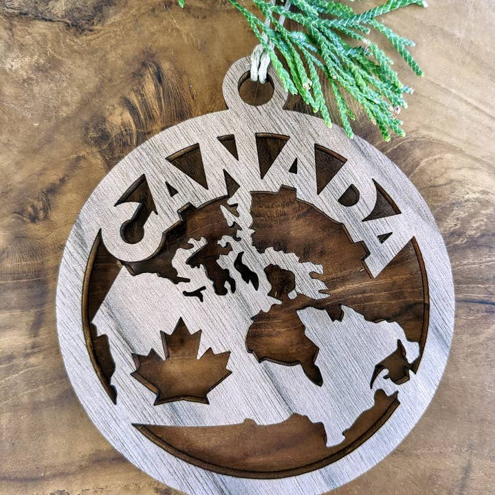 Foxwood Gifts Canada - Wholesale Ornament - Canada Christmas Tree Ornament1