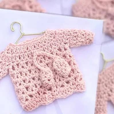 Baby Gift Collection and other Purchase Wholesale babyspeelgoed. Free Returns & Net 60 Terms on Faire trending on Faire.