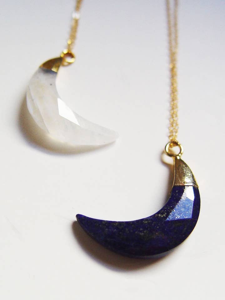 Moonstone Crescent Guldhalsband för wholesale av Friedasophie