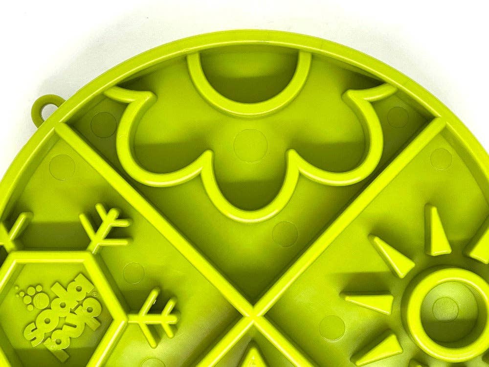 Green Four Seasons Design Shallow etRAY Enrichment Slow Feeder Bow for wholesale on Faire5