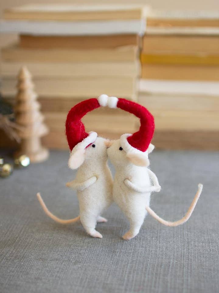 KISSING FELT CHRISTMAS MICE for wholesale by Kalalou
