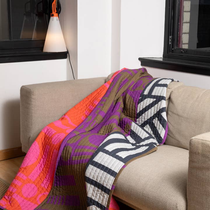 Irregular Sleep Pattern – wholesale Throw blanket – Reversible Quilted Throw in Hot Grape5