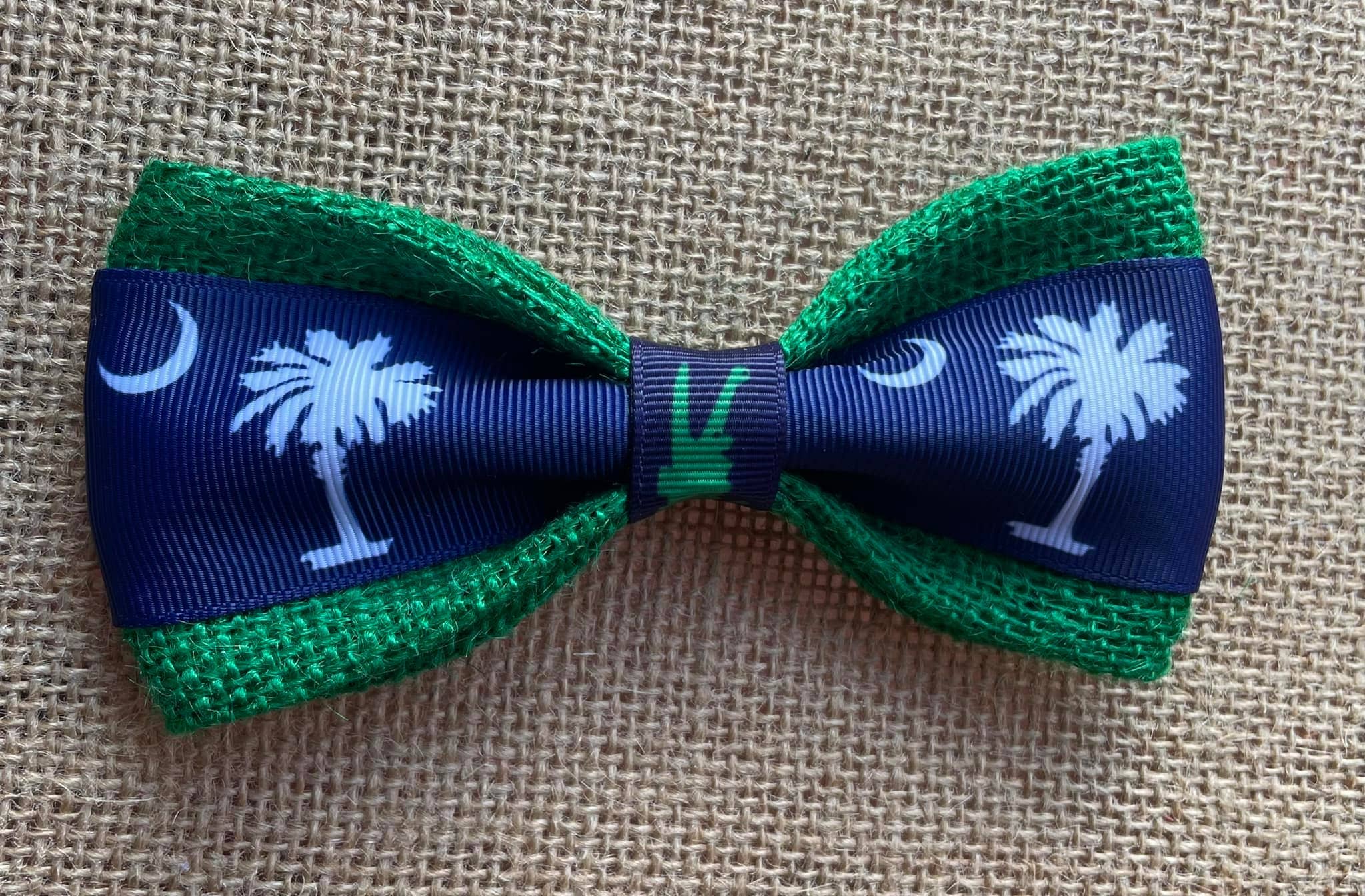 DOG BOW TIES - Vente Nœud papillon – chien - Croissant de lune palmier de Caroline du Sud sur toile de jute verte2